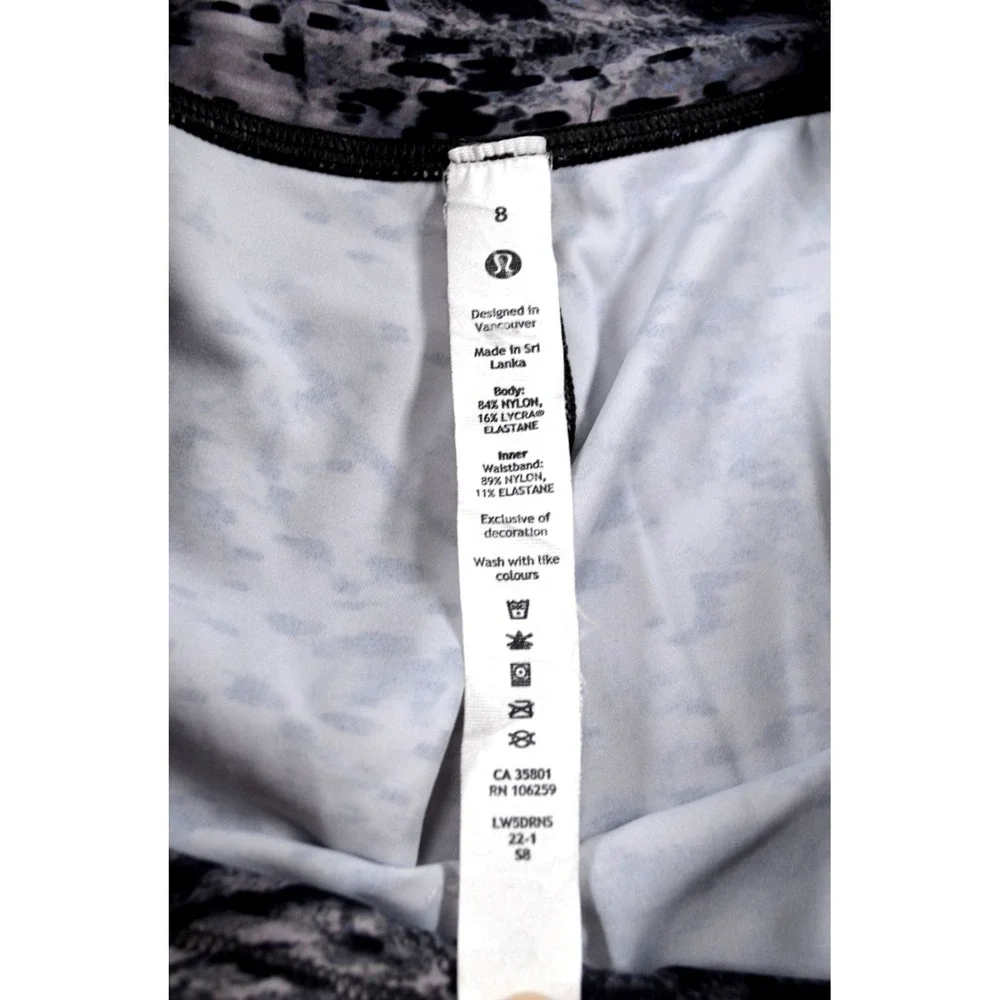 Lululemon Leggings Women's Size‎ 8 Black & Gray Camouflaged  Inseam 23